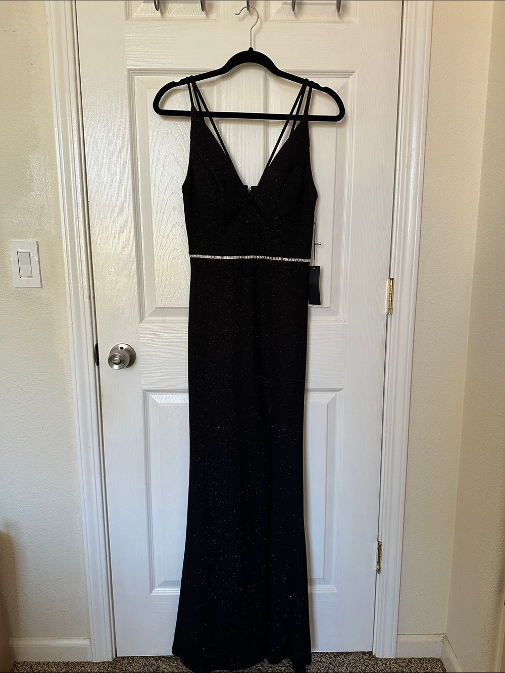 Elegant Black Sparkle Evening Gown with Crystal Waist